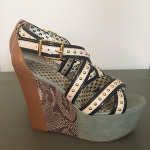 Jessica Simpson Wedges